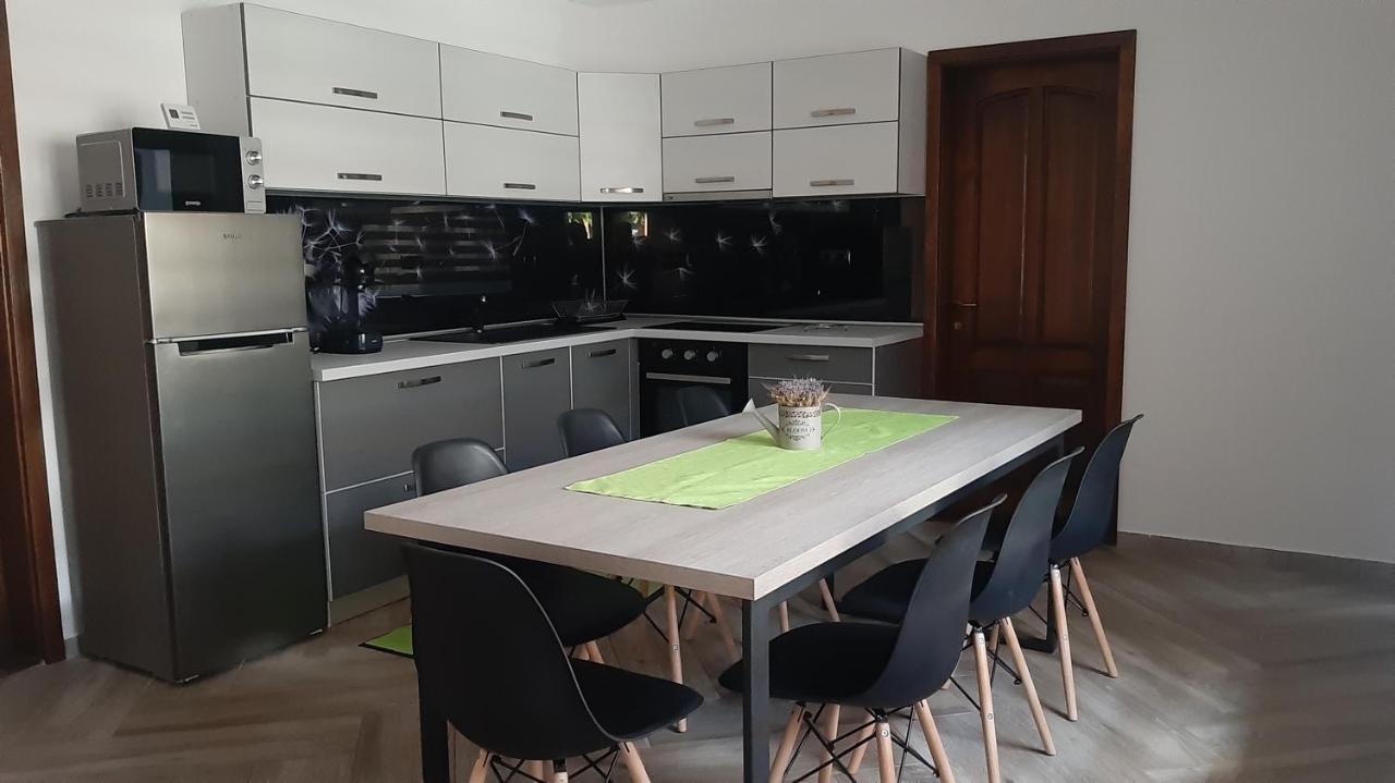 Jazmin Vendeghaz Villa Sovata Buitenkant foto
