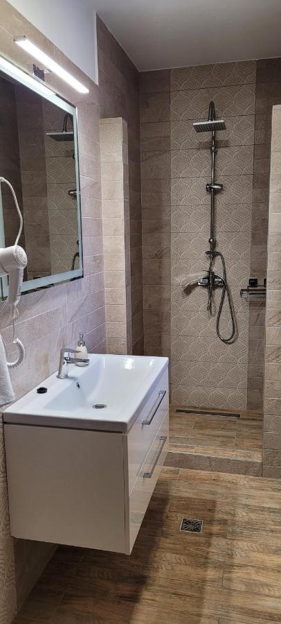 Jazmin Vendeghaz Villa Sovata Buitenkant foto